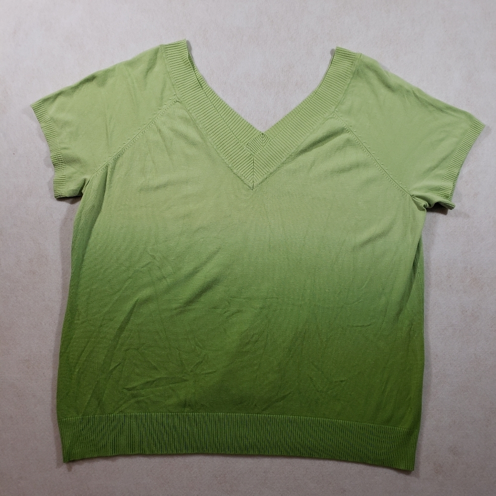 Fashion bug Sweater Top womens green V neck back short sleeved Ombre Sweater